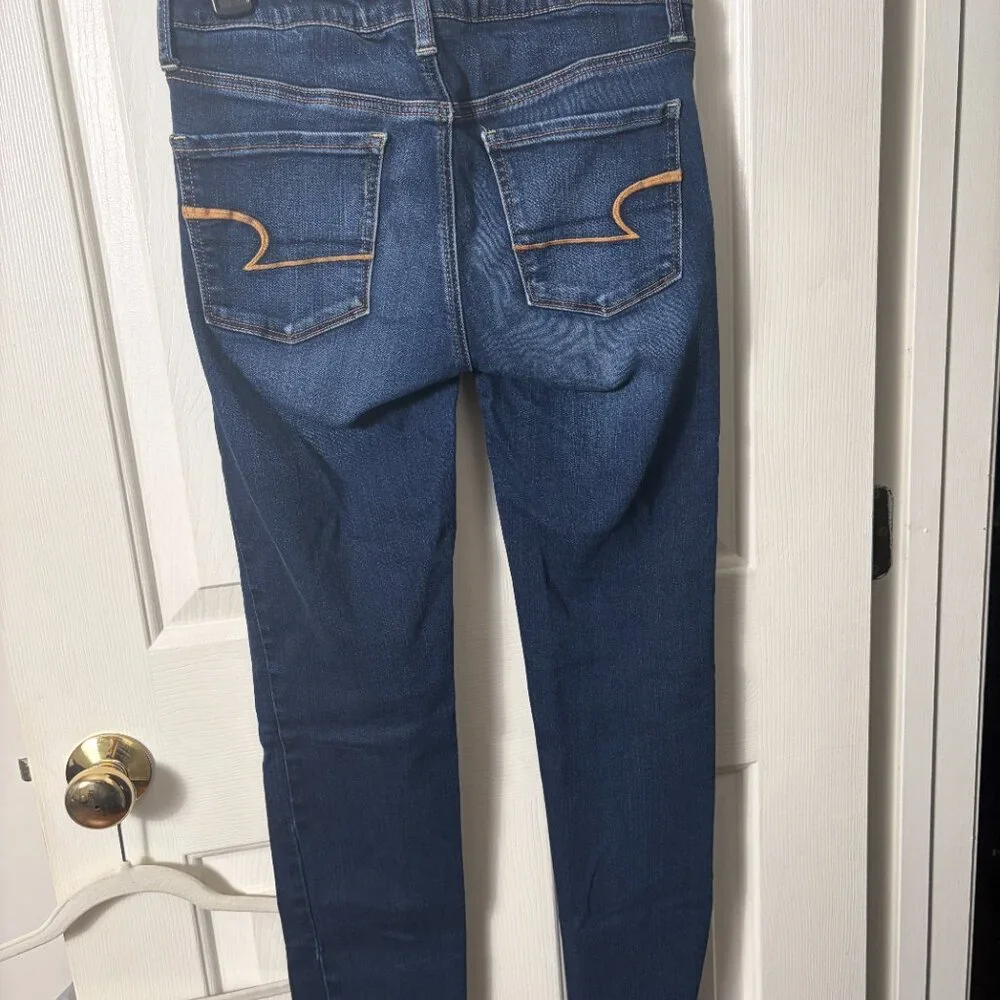 Women's AE Jeans Sz 2 - Picture 2 of 3